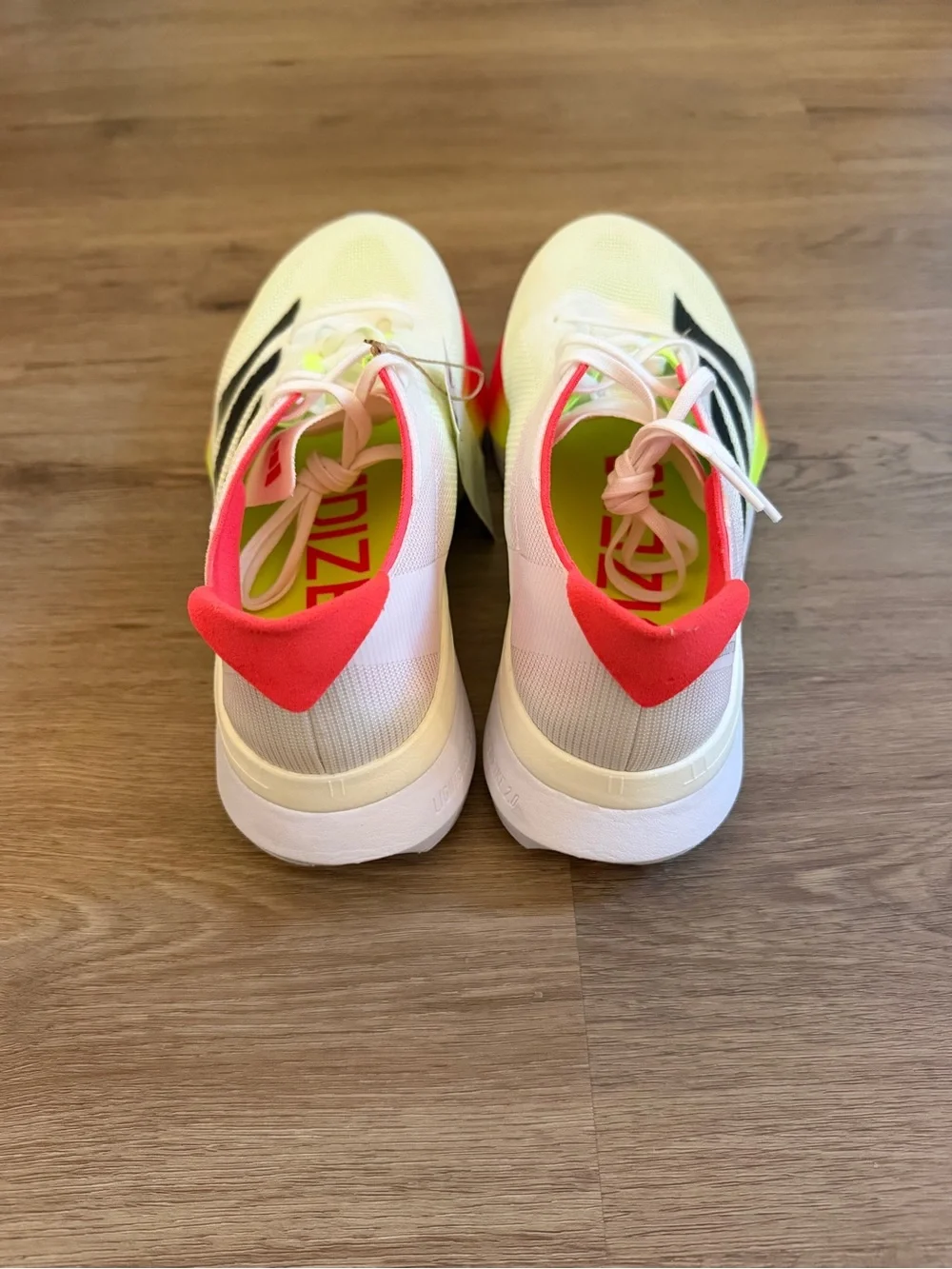 NEW ✨ Adidas Adizero Boston 12 - Women's 9 / Men's 7.5 - White / Neon / Red ✨